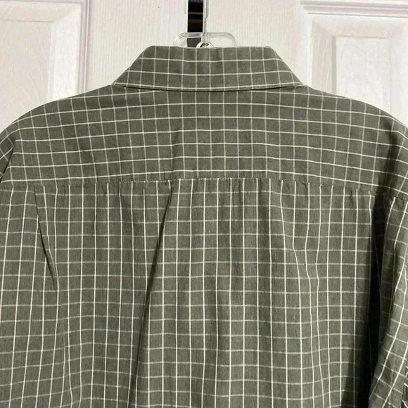 IZOD green & cream cotton button down shirt size XL - Picture 9 of 12